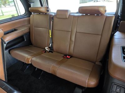 2016 Toyota Sequoia — photo 19 view