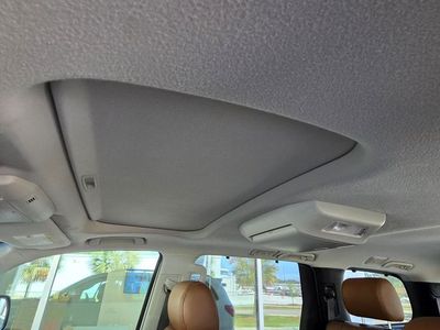 2016 Toyota Sequoia — photo 8 view