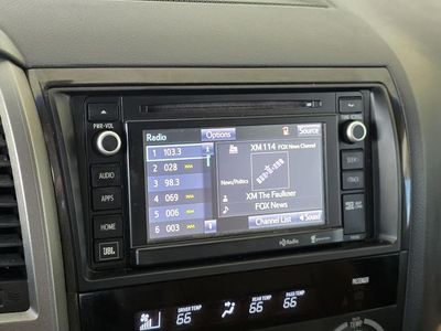 2016 Toyota Sequoia — photo 25 view