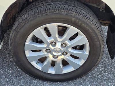 2016 Toyota Sequoia — photo 44 view