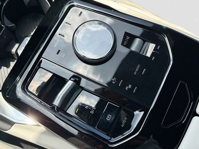 2027 BMW 5 Series - Photo 34