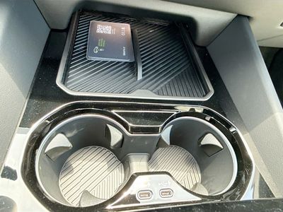 2027 BMW 5 Series - Photo 29