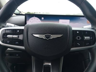 2025 Genesis GV80 — photo 12 view