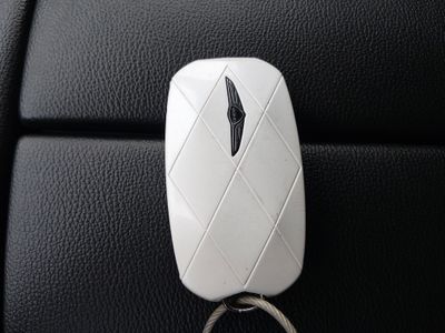 2025 Genesis GV80 — photo 15 view
