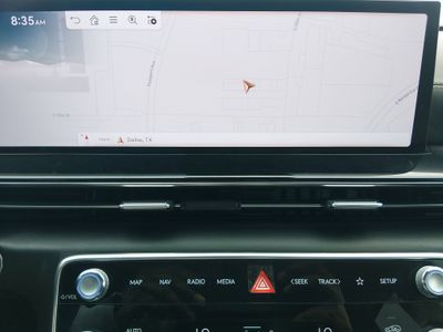 2025 Genesis GV80 — photo 17 view