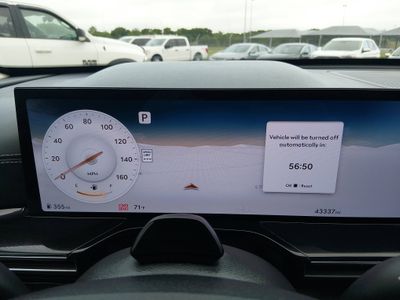 2025 Genesis GV80 — photo 14 view