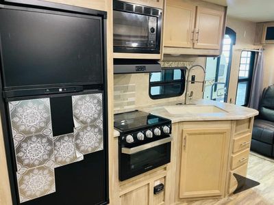2019 Coachmen RV Catalina Legacy - Photo 39