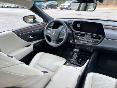 2024 Lexus ES - Photo 35