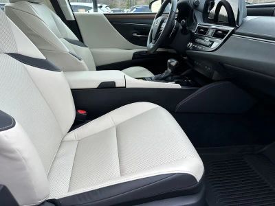 2024 Lexus ES - Photo 38
