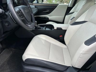 2024 Lexus ES - Photo 18