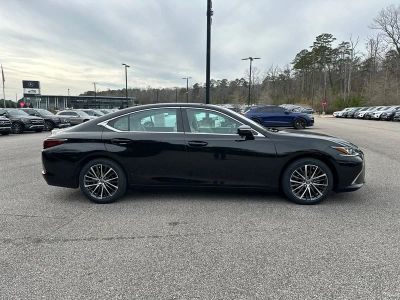 2024 Lexus ES - Photo 13