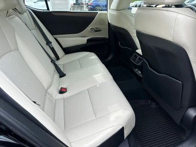 2024 Lexus ES - Photo 34