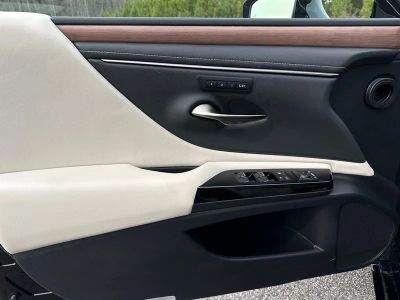 2024 Lexus ES - Photo 28
