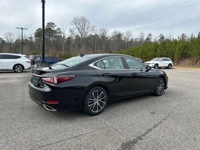 2024 Lexus ES - Photo 12