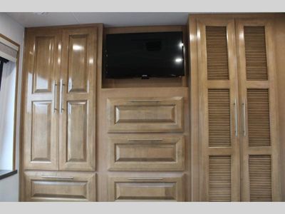 2024 Forest River Georgetown 7 Series - Photo 17