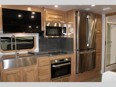 2024 Forest River Georgetown 7 Series - Photo 10