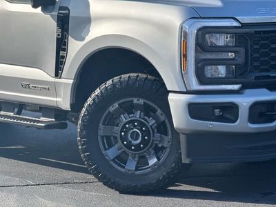 2024 Ford F-250SD Lariat Crew Cab — photo 7 view