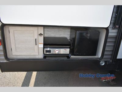 2024 Coachmen RV Catalina Legacy Edition - Photo 6