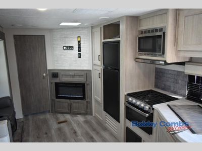 2024 Coachmen RV Catalina Legacy Edition - Photo 9