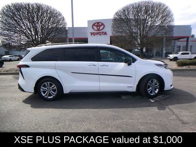 2021 Toyota Sienna XSE - Photo 4