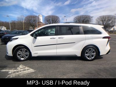 2021 Toyota Sienna XSE - Photo 9