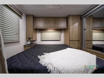 2027 Coachmen RV Freelander — photo 16 view