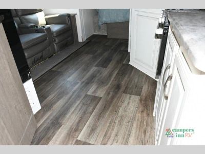 2023 Keystone RV Cougar — photo 24 view
