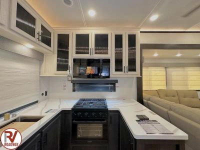 2027 Forest River RV Sabre — photo 17 view