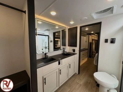 2027 Forest River RV Sabre — photo 44 view