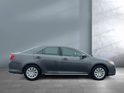 2014 Toyota Camry - Photo 7