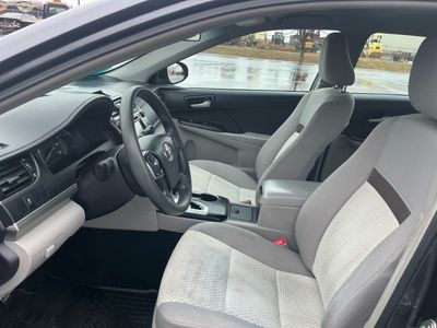 2014 Toyota Camry - Photo 9