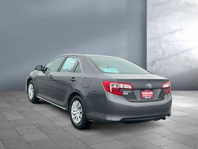 2014 Toyota Camry - Photo 4
