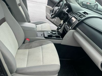 2014 Toyota Camry - Photo 20