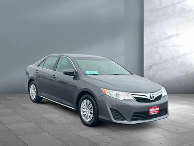 2014 Toyota Camry - Photo 8