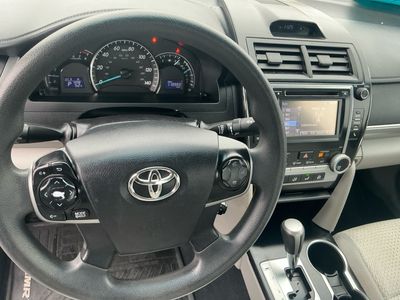 2014 Toyota Camry - Photo 14