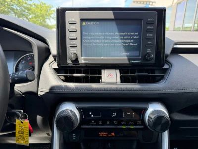2020 Toyota RAV4 - Photo 23
