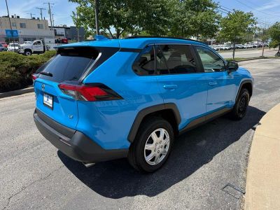 2020 Toyota RAV4 - Photo 11