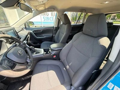 2020 Toyota RAV4 - Photo 14
