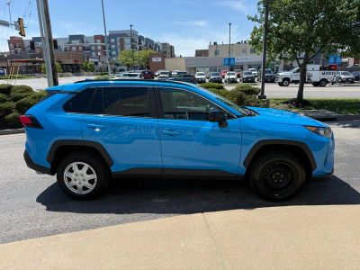 2020 Toyota RAV4 - Photo 4