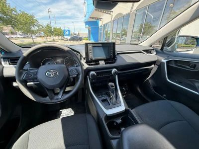 2020 Toyota RAV4 - Photo 6