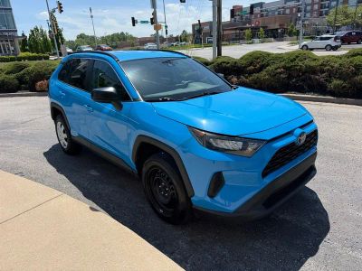 2020 Toyota RAV4 - Photo 3