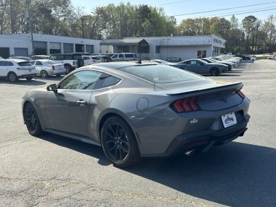 2026 Ford Mustang - Photo 5