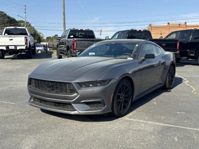 2026 Ford Mustang - Photo 3