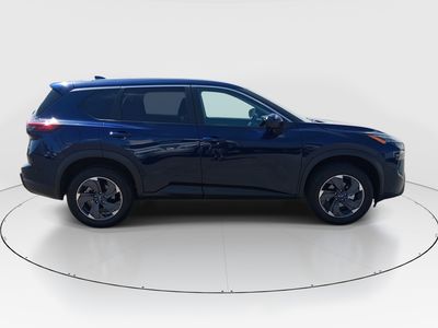 2025 Nissan Rogue — photo 8 view