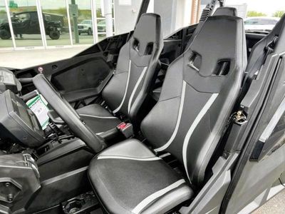 2026 Can-Am Commander MAX XT 700 - Photo 4