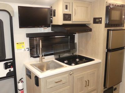 2022 Forest River Rockwood Geo Pro — photo 7 view