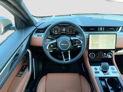 2026 Jaguar F-PACE - Photo 18