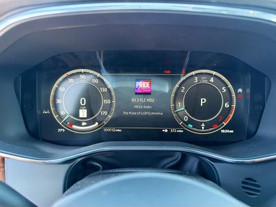 2026 Jaguar F-PACE - Photo 41
