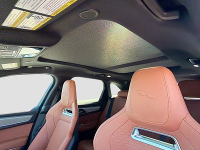 2026 Jaguar F-PACE - Photo 27