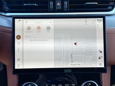 2026 Jaguar F-PACE - Photo 33